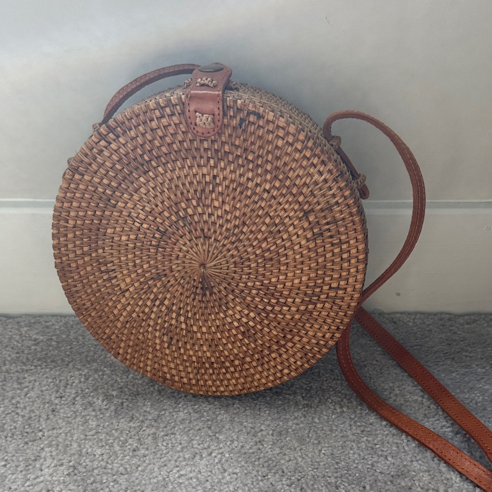 Round Woven Tan Crossbody Bag